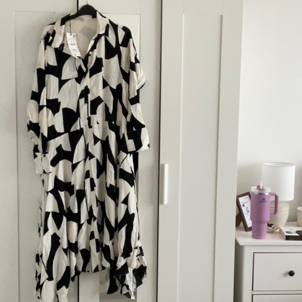 Zara Black and White Asymmetrical Dolman Sleeve Dress